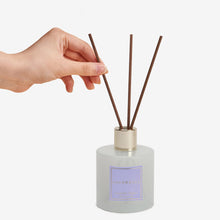 Cocorrína Premium Reed Diffuser Set with Preserved Baby's Breath & Cotton Stick Lavender Thyme | 6.7oz Scent Fragrance Lavender Oil Diffuser for Bedroom Bathroom Living Room Home Décor