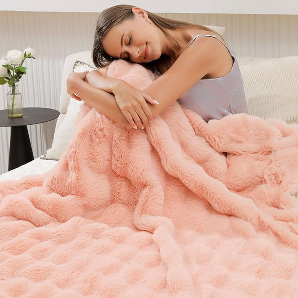 Faux Fur Throw Blanket Fleece Bubble Blanket Casa Carina-Super Soft Fluffy Fuzzy Blanket Plush Blanket-Cozy and Thick for Couch Chair Bed 160x200cm(63x79in) Pink