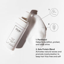 OUAI Air Dry Foam - Hair Mousse for Perfect Beach Waves - With Kale and Carrot Extract to Condition, Detangle and Protect Hair - Paraben, Phthalate and Sulfate Free Hair Styling Products (4 Oz)