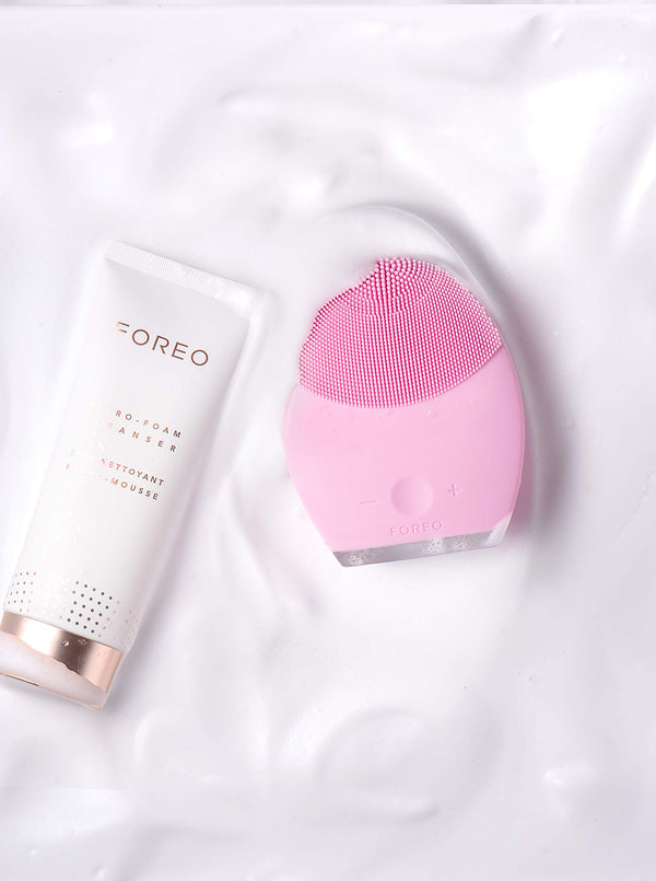 FOREO Micro-Foam Cleanser 100 ml/3.3 fl. Oz., Gentle Foaming Face Wash for All Skin Types, Cruelty-Free and Vegan Formula, 1 Count