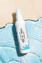 HOCL Cleansing Spray, is a safe and convenient eyelid cleansing spray for daily use. It cleanses the eyelids and gently hydrates them.