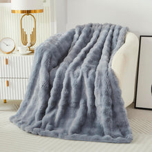 Faux Fur Throw Blanket Fleece Bubble Blanket Casa Carina-Super Soft Fluffy Fuzzy Blanket Plush Blanket-Cozy and Thick for Couch Chair Bed 160x200cm(63x79in) Light Grey