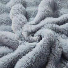 Faux Fur Throw Blanket Fleece Bubble Blanket Casa Carina-Super Soft Fluffy Fuzzy Blanket Plush Blanket-Cozy and Thick for Couch Chair Bed 160x200cm(63x79in) Light Grey