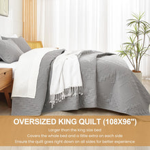 HiSnug Gray Quilt King Size, Ultrasonic Oversized King Quilts with Pillow Shams, Soft Lightweight Summer Bedspread Coverlets for All Seasons, 3 Pieces (1 Quilt, 2 Pillow Shams)