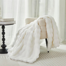 Faux Fur Throw Blanket Fleece Bubble Blanket Casa Carina-Super Soft Fluffy Fuzzy Blanket Plush Blanket-Cozy and Thick for Couch Chair Bed 130x160cm(51x63in) White