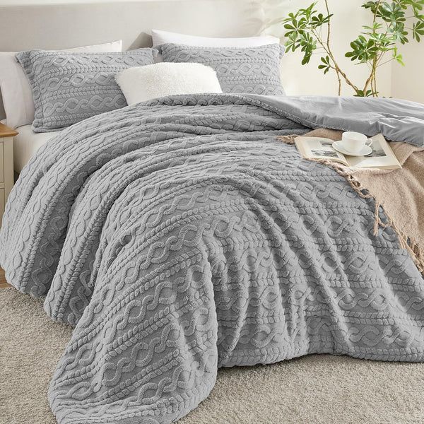 Homelike Moment Fluffy Queen Comforter Set, Grey Bedding Comforters Full Size, Soft Velvet Warm Comforters for Winter, Fuzzy Fleece Bed Set 3 Pieces (1 Comforter, 2 Pillowcases)